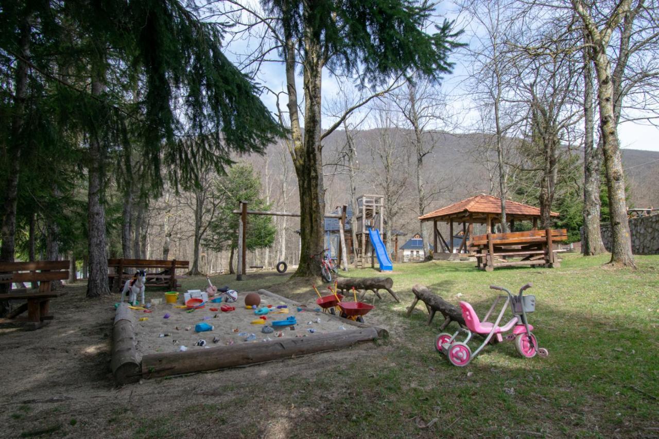 Dubovsko Holiday Park Hajducka Cesma מראה חיצוני תמונה